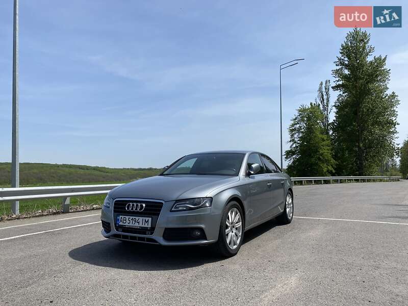 Седан Audi A4 2010 в Виннице