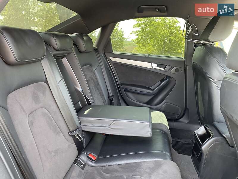 Седан Audi A4 2010 в Виннице