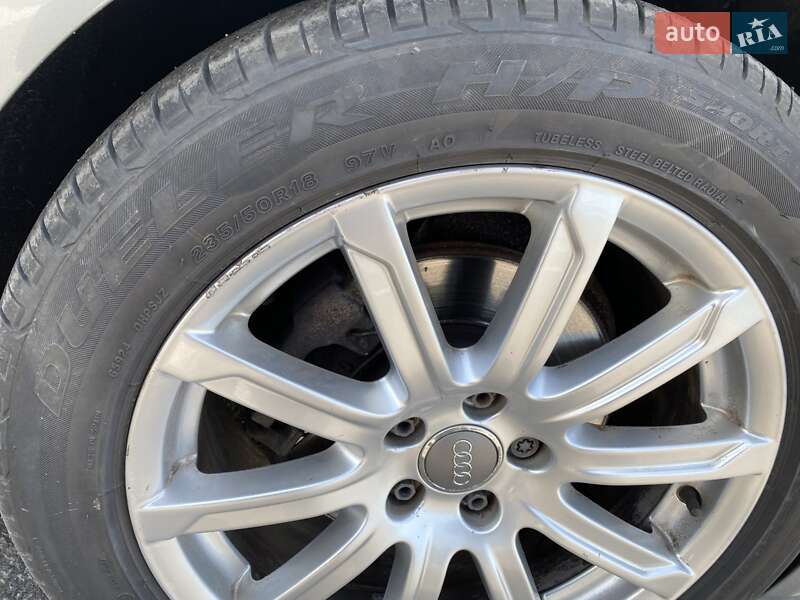 Седан Audi A4 2010 в Виннице