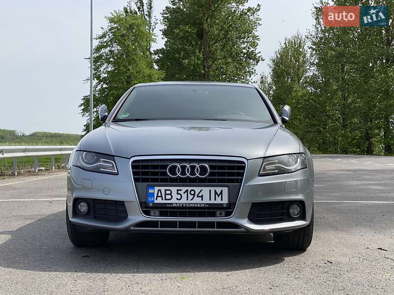 Седан Audi A4 2010 в Виннице