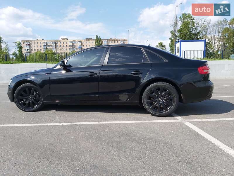 Седан Audi A4 2013 в Полтаве