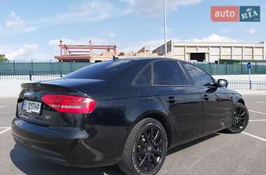 Седан Audi A4 2013 в Полтаве