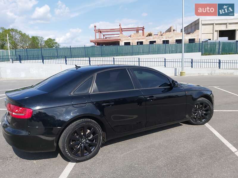 Седан Audi A4 2013 в Полтаве
