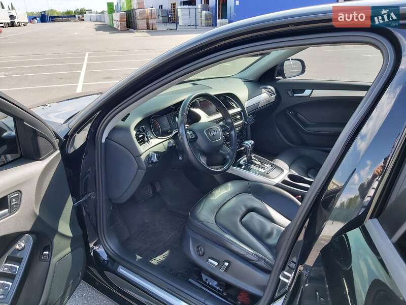 Седан Audi A4 2013 в Полтаве