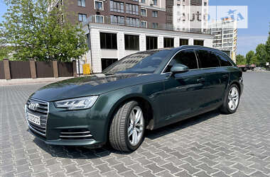 Универсал Audi A4 2017 в 