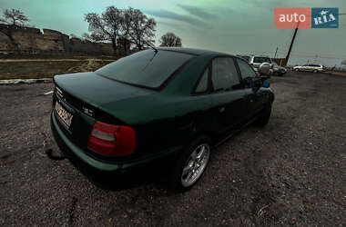 Седан Audi A4 1997 в Белгороде-Днестровском