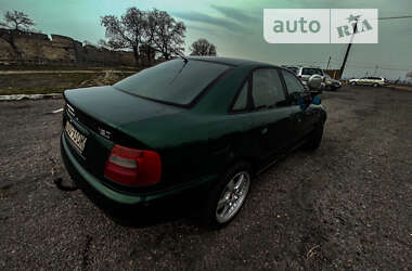Седан Audi A4 1997 в Білгороді-Дністровському