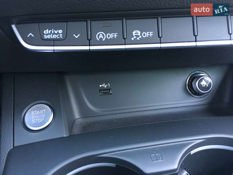 Универсал Audi A4 2019 в Ивано-Франковске
