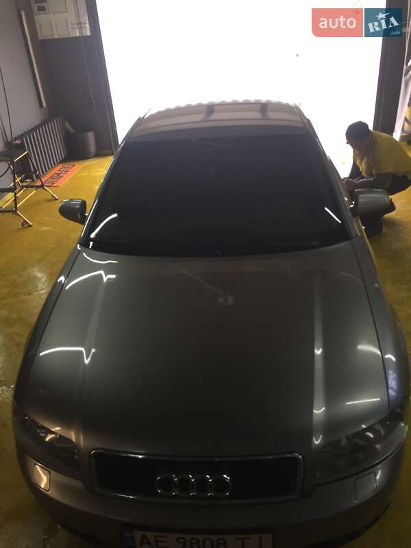 Седан Audi A4 2001 в Дніпрі