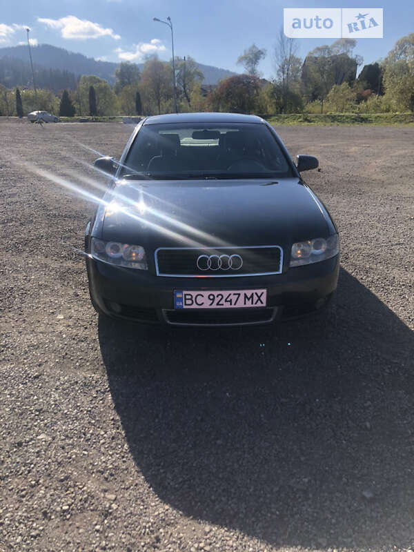 Седан Audi A4 2001 в Славському