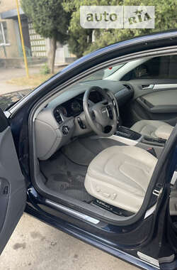 Седан Audi A4 2009 в 