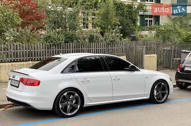 Седан Audi A4 2014 в Львове