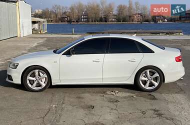 Седан Audi A4 2014 в Львове