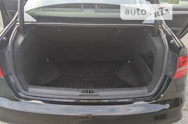 Седан Audi A4 2013 в 