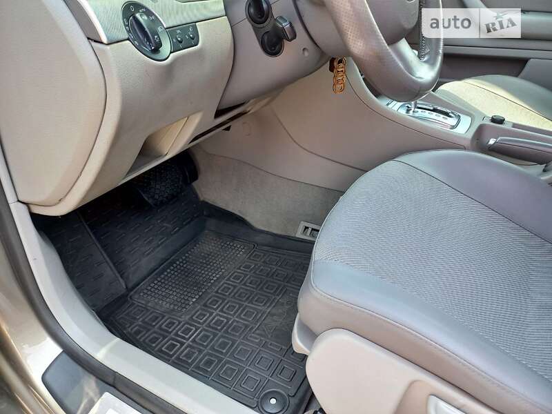 Седан Audi A4 2006 в Полтаве