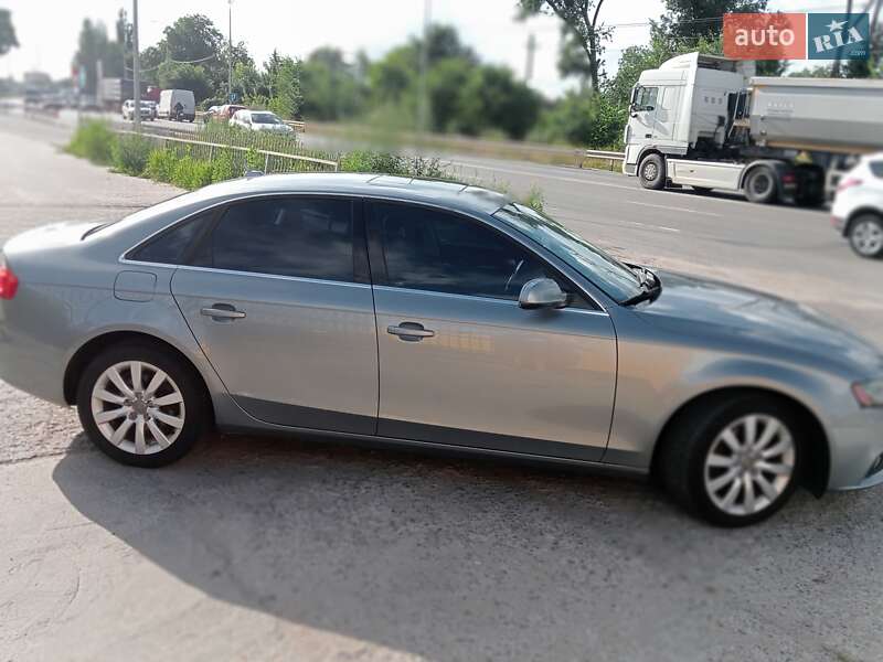 Седан Audi A4 2010 в Полтаве