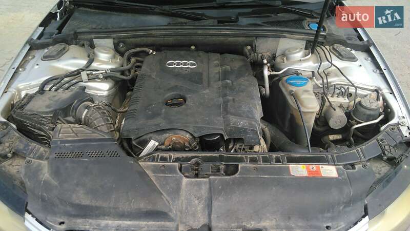 Седан Audi A4 2010 в Львові