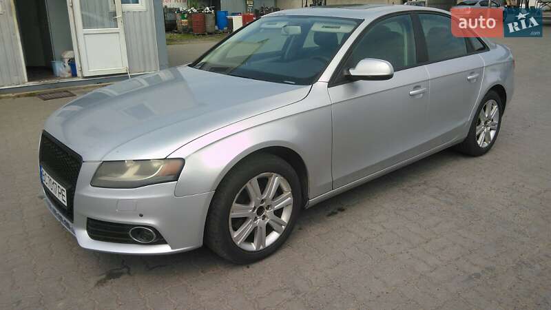 Седан Audi A4 2010 в Львові