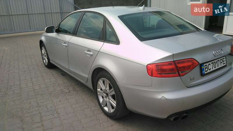 Седан Audi A4 2010 в Львові