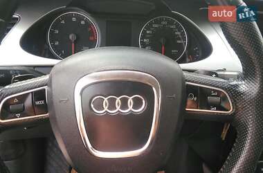 Седан Audi A4 2010 в Львове