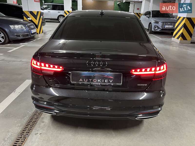 Седан Audi A4 2022 в Києві