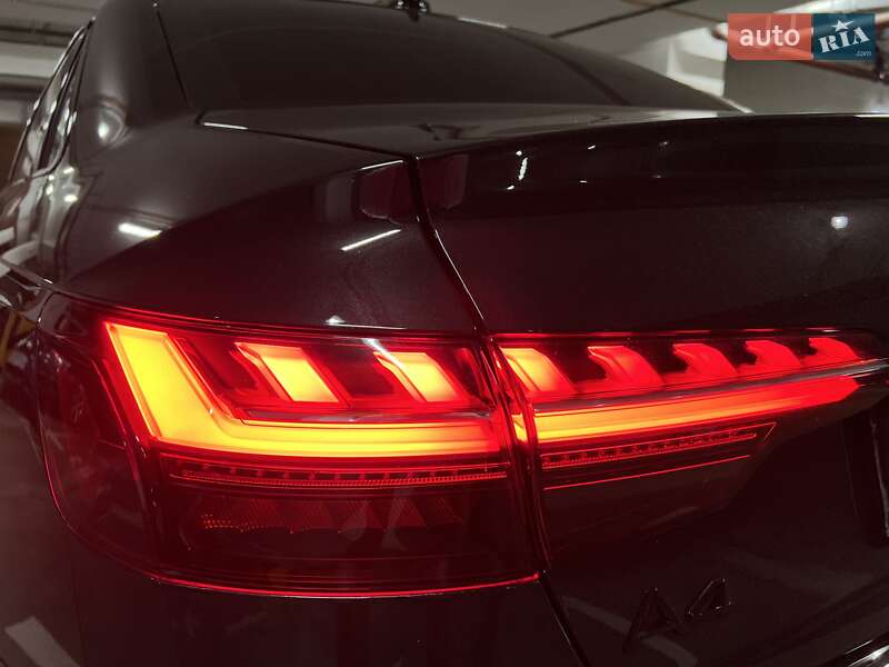 Седан Audi A4 2022 в Києві