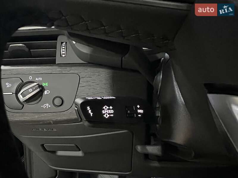 Седан Audi A4 2022 в Києві