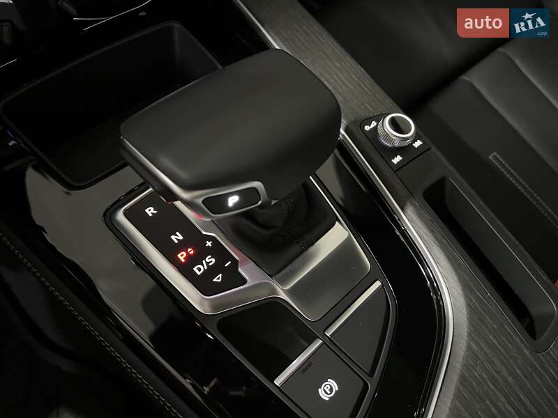 Седан Audi A4 2022 в Києві