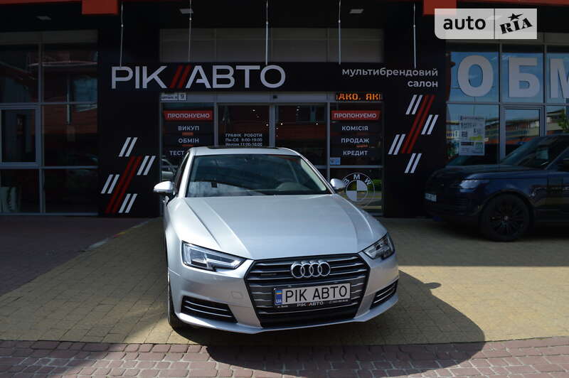 Седан Audi A4 2018 в Львові