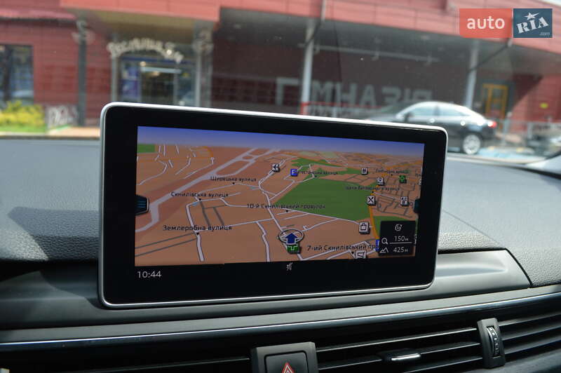 Седан Audi A4 2018 в Львове