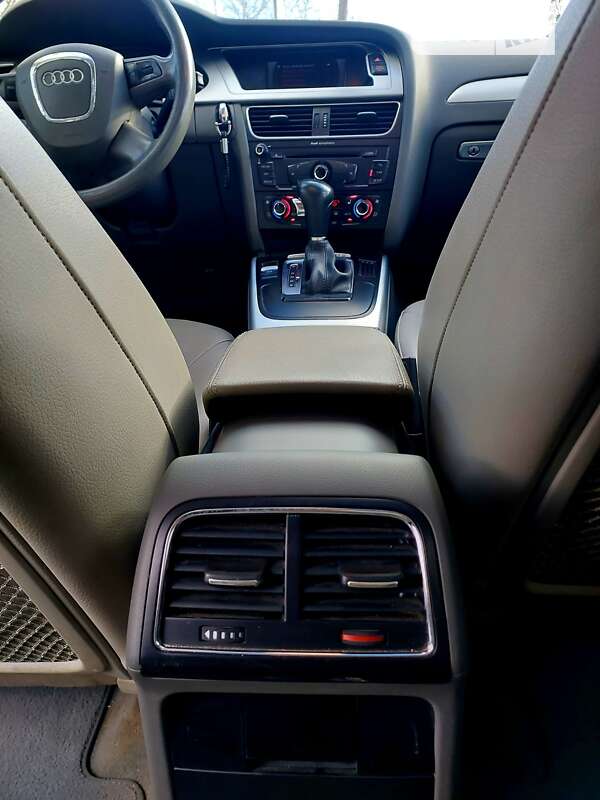 Седан Audi A4 2009 в Дрогобичі