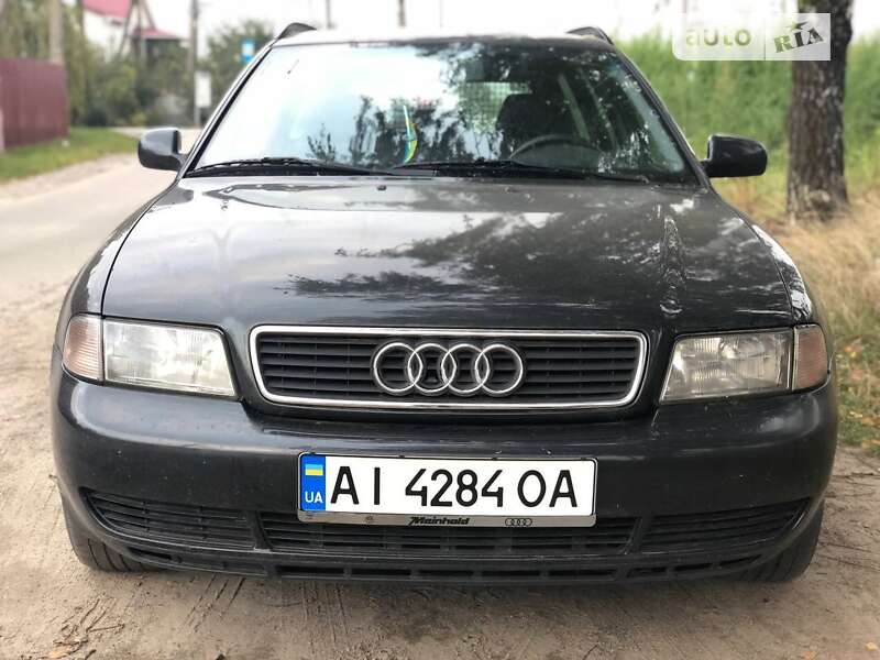 Универсал Audi A4 1998 в Киеве