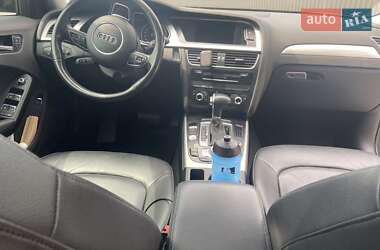 Седан Audi A4 2015 в 