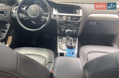 Седан Audi A4 2015 в Львове