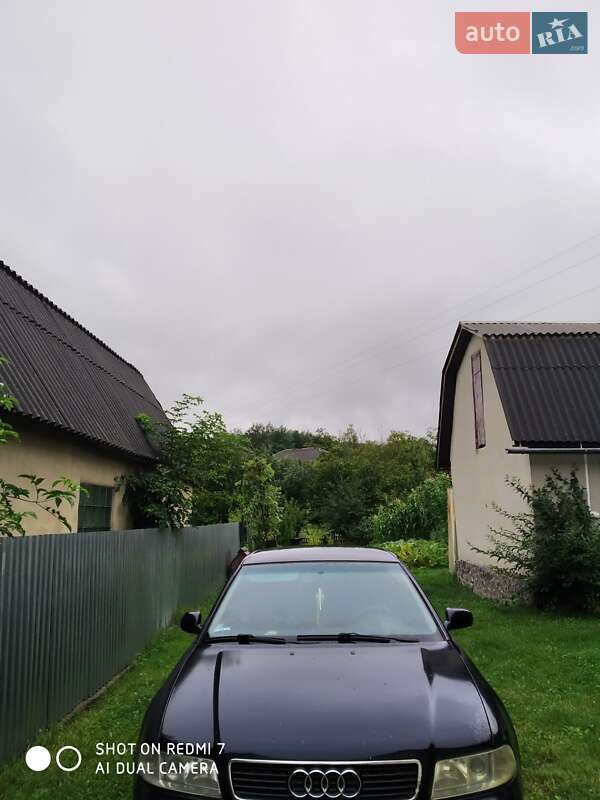 Седан Audi A4 1997 в Сваляві