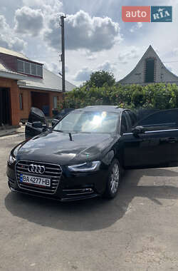 Седан Audi A4 2012 в Гайвороне