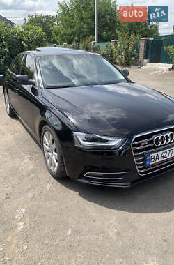 Седан Audi A4 2012 в Гайвороне