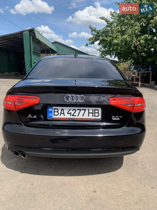 Седан Audi A4 2012 в Гайвороне