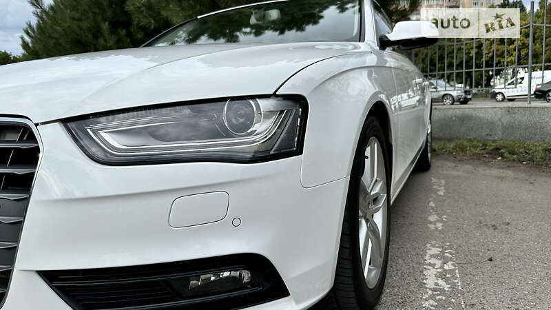 Седан Audi A4 2013 в Одессе