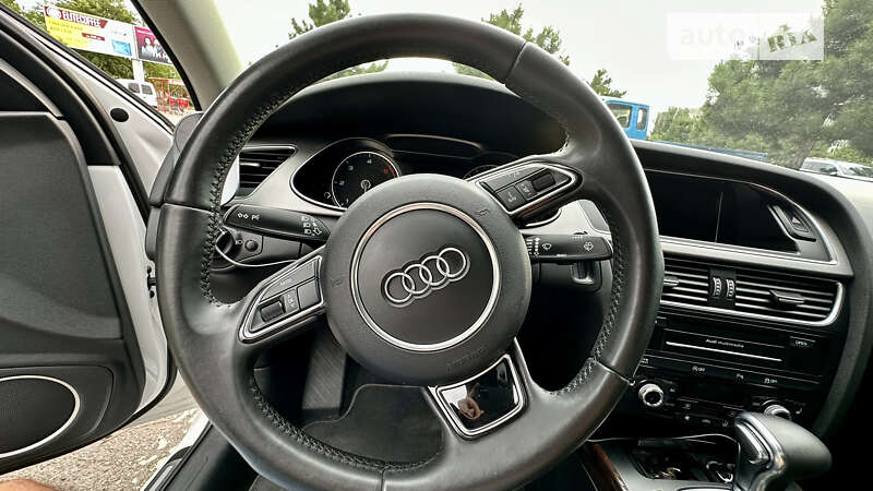Седан Audi A4 2013 в Одессе
