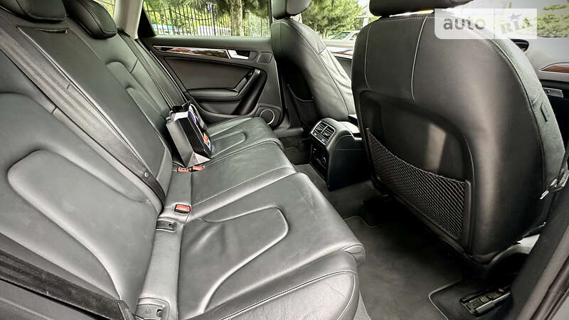 Седан Audi A4 2013 в Одессе