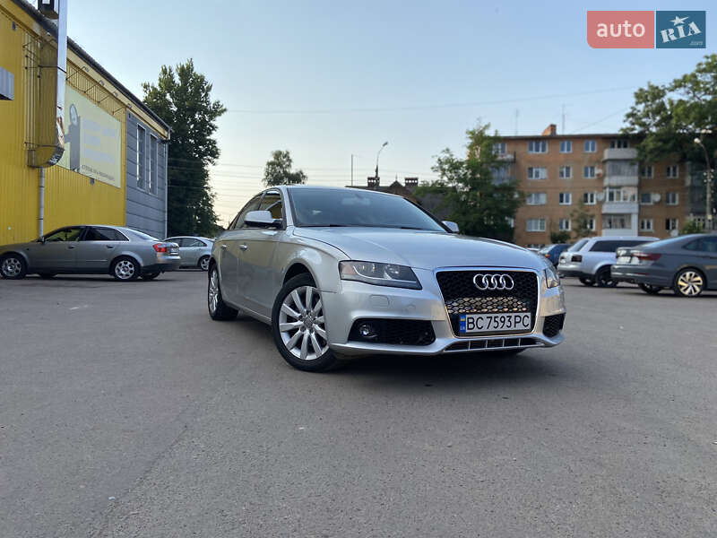 Седан Audi A4 2011 в Самборе