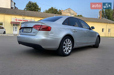 Седан Audi A4 2011 в Самборі