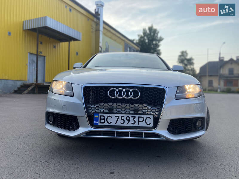 Седан Audi A4 2011 в Самборе