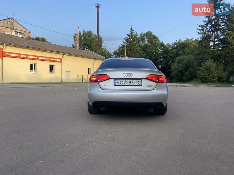 Седан Audi A4 2011 в Самборе