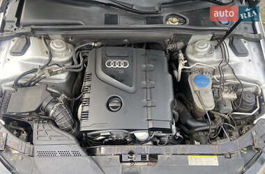 Седан Audi A4 2011 в Самборі