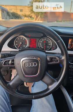 Седан Audi A4 2011 в Білгороді-Дністровському