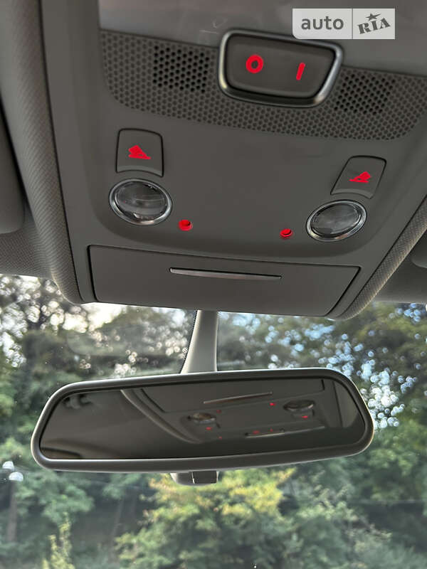 Универсал Audi A4 2014 в Киеве