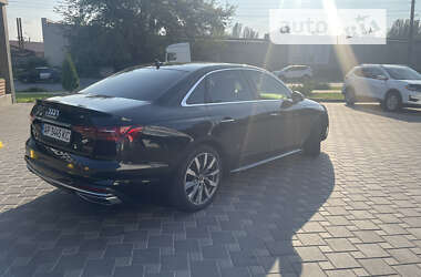 Седан Audi A4 2021 в 