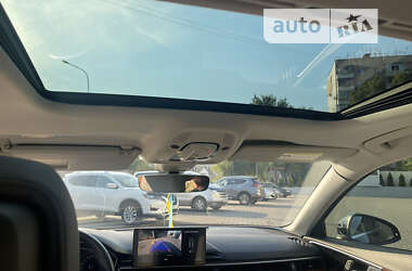 Седан Audi A4 2021 в 